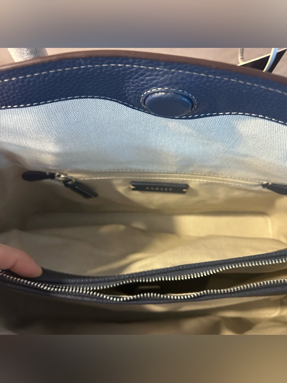 Radley London Liverpool Gardens
Medium Ziptop Grab Bag Naval Blue NWT - Picture 8 of 9